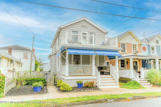 Photo - 82 Franklin Ave House