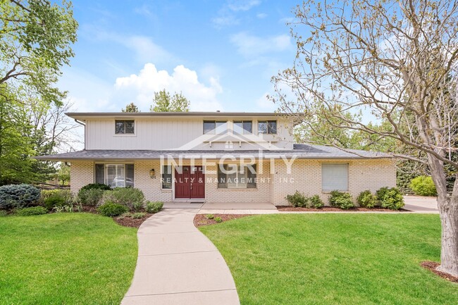 Building Photo - 5051 W Portland Dr
