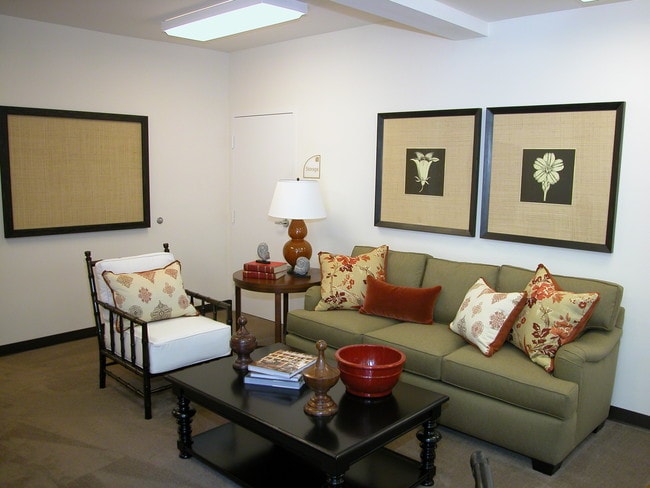 Photo - Harbor Grove Apartments