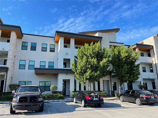 Building Photo - 7809 NW 104th Ave Unit 35