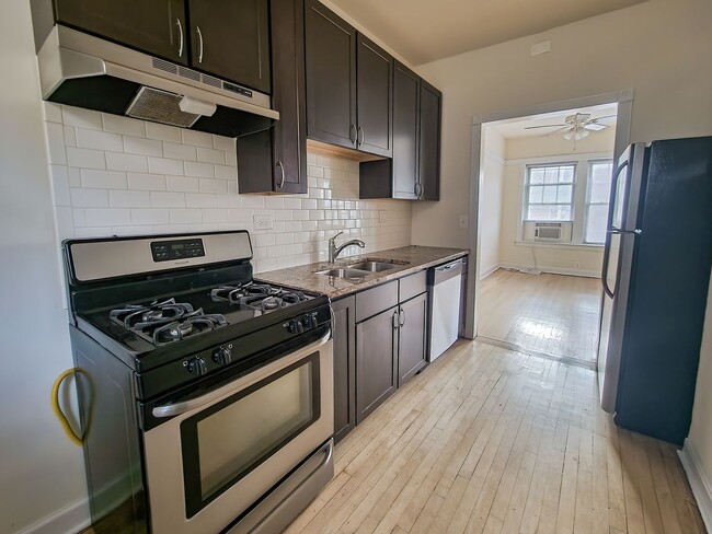 Photo - 5103 N Winchester Ave Unit 2