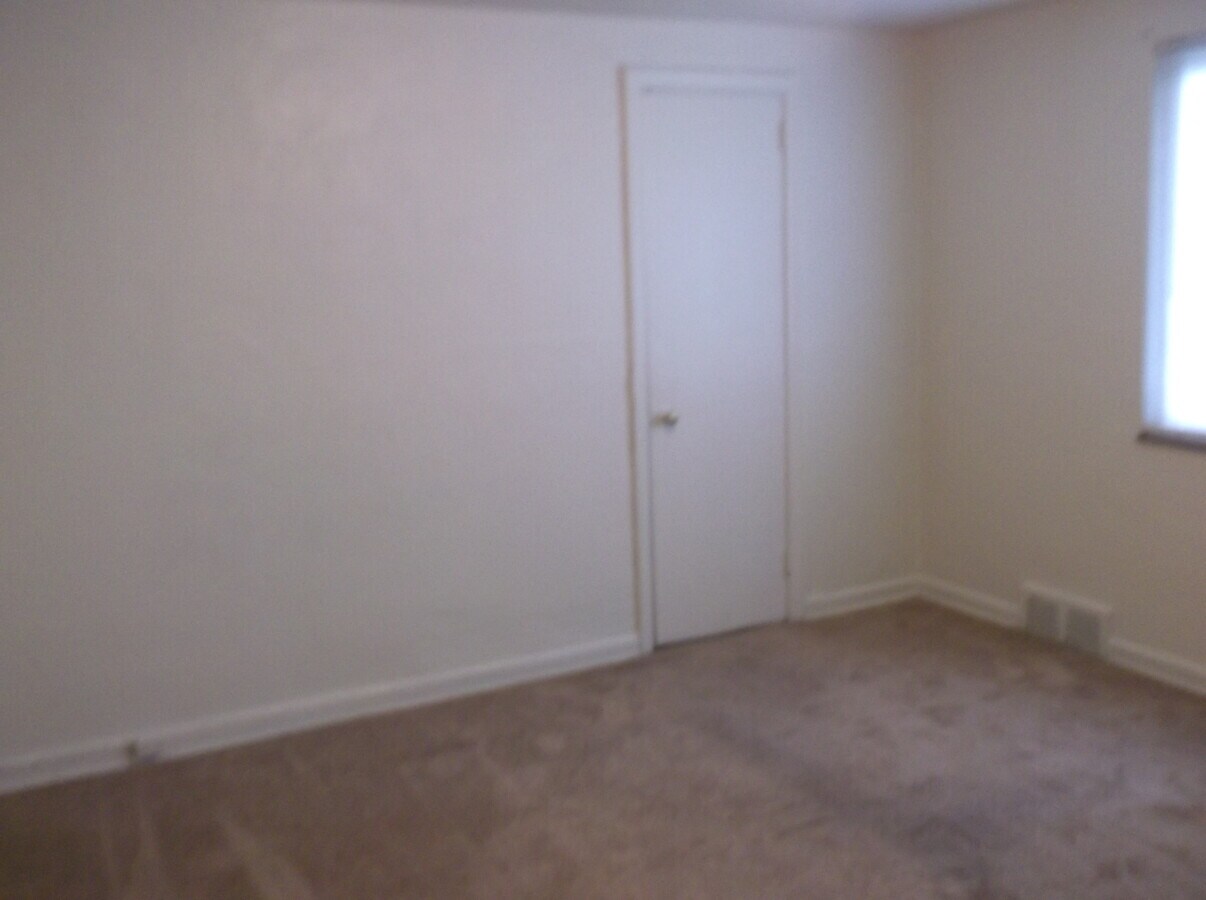 Photo - 4347 Coleridge St