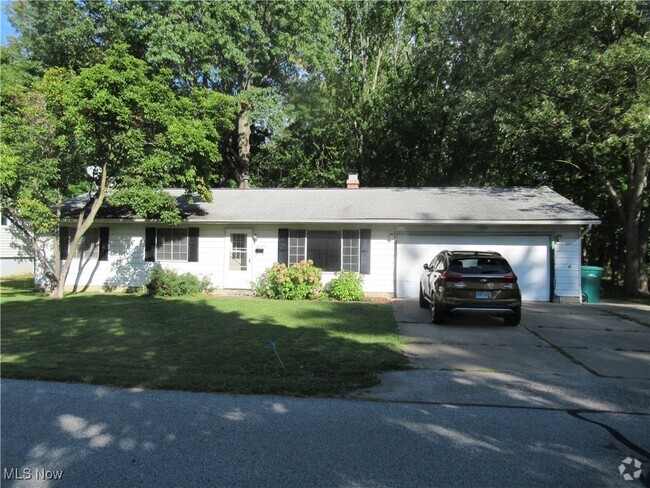 Building Photo - 6525 Seneca Trail Rental