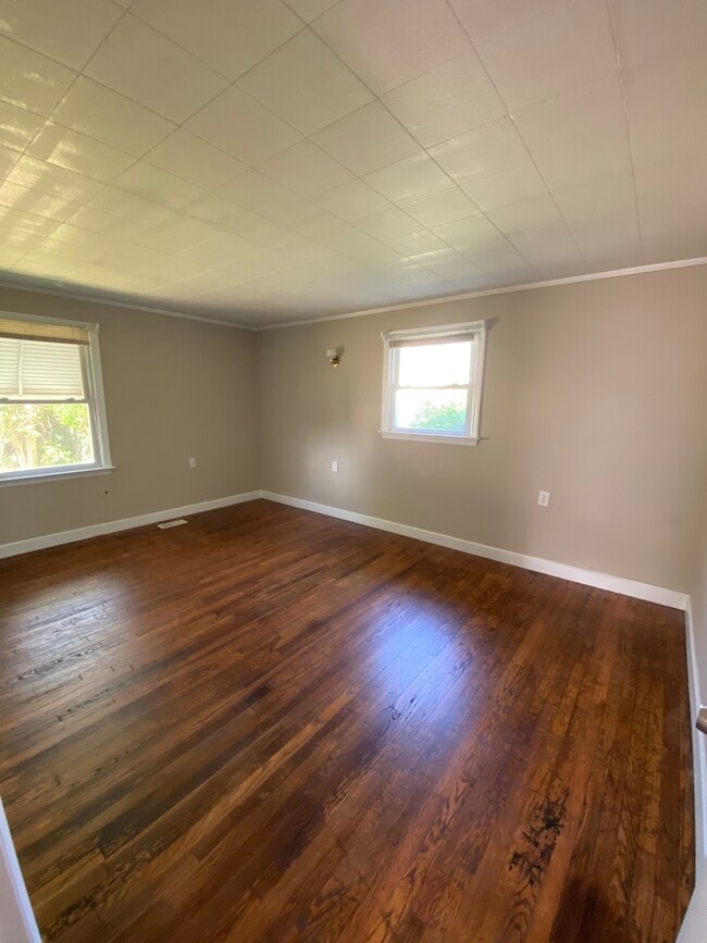 Photo - 725 Washington St