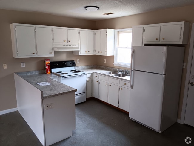 Building Photo - 112 Briarcreek Ln Rental