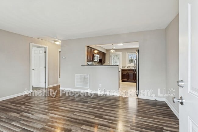 Photo - 511 Henderson St