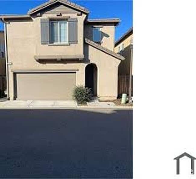 Building Photo - Beautiful 3 bedroom / 2.5 Bathroom for ren... Rental