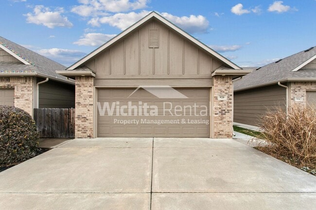 Building Photo - 920-922 Onewood Place Unit 920 Onewood Place