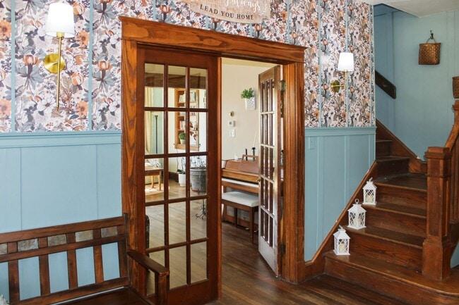 Photo - 5 bedroom on 2 acres