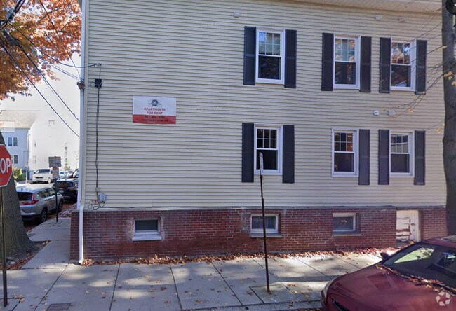 Building Photo - 3 5th St Unit 2 Rental
