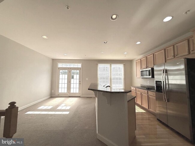 Photo - 3529 Sprigg St S