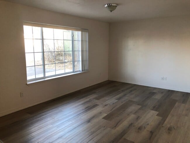 Photo - 939 Belmont St Unidad 1