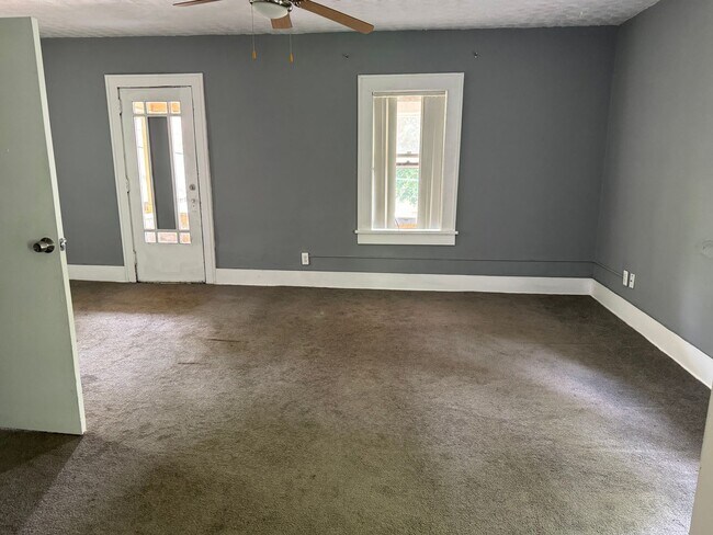 Photo - 55-57 Leila St Unit 57 up