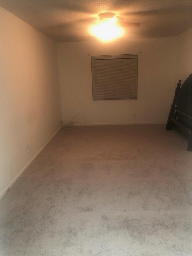 Photo - 5515 Lakewood Cir N Unit 114