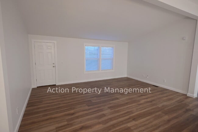 Photo - Newly renovated 3 bed 2 bath w/ large 3 bay garage, in Dungeness