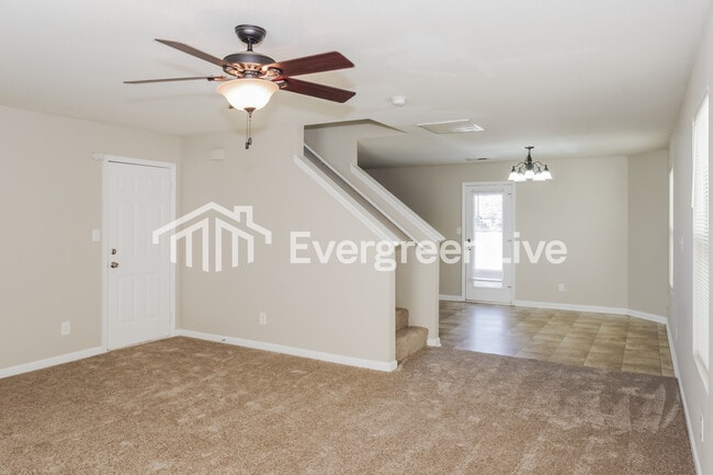 Photo - 157 Cloverbrook Dr