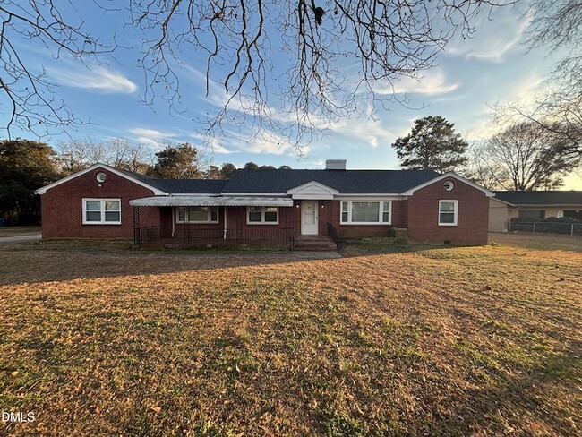 Building Photo - 509 Erwin Rd Unit A