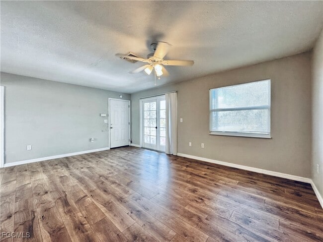 Photo - 14944 Wise Way