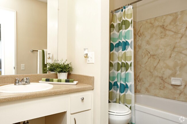 2BR,1BA-850SQ