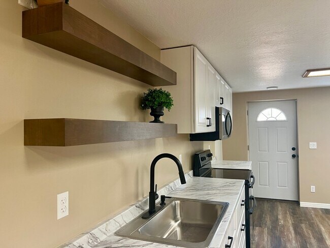 Photo - 1324 S 175 E