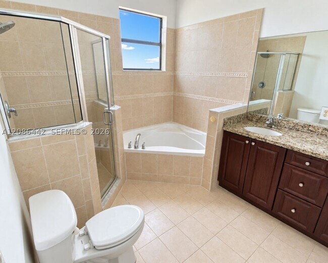 353 NE 37th Ave