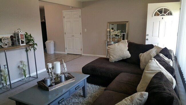 Photo - 133 S 18th Ave Unidad A