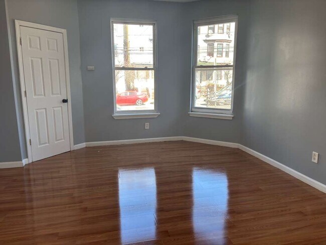 Photo - 448 Avon Ave Unit 1