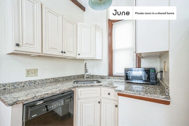 Photo - Room in Shared 4 bed/1.5 bath home Unit D