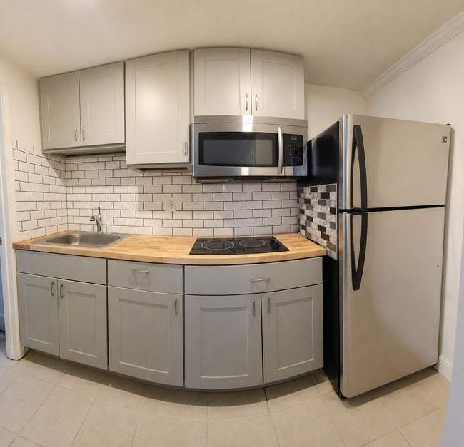 Photo - 830 Spruce Ct Unit #A