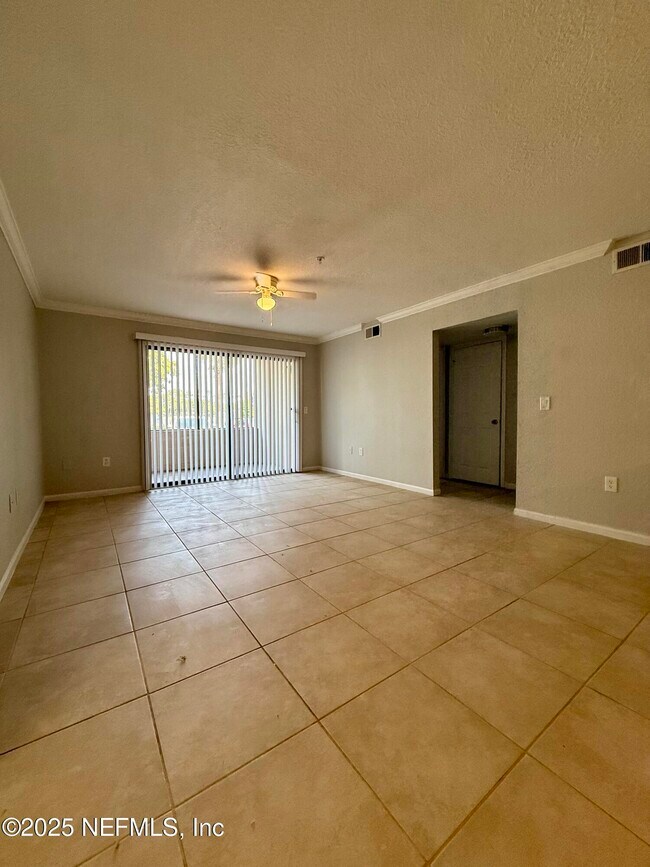 Photo - 800 Boardwalk Dr Unidad 613