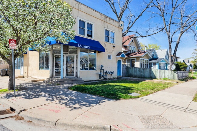 Building Photo - 3756 27th Ave S Unit 3756