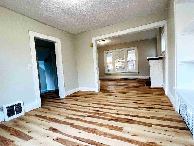 Photo - 59 W Mildred Ave