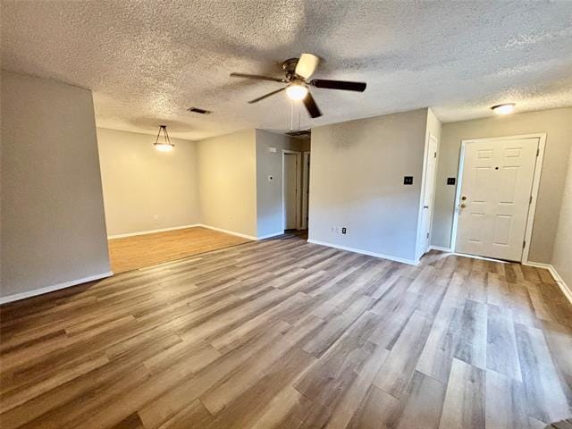 Photo - 717 Bluebonnet Dr