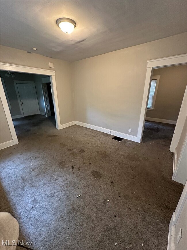 Photo - 2099 W 81st St Unidad Down