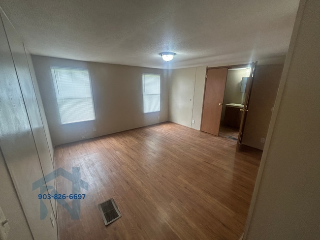 Photo - 507 Hickory St