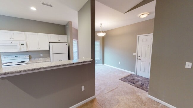 Photo - 3-Bedroom Ground-Level Unit with Rear View...