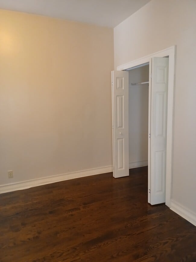 Photo - 5311 S Maryland Ave Unit Apt 2