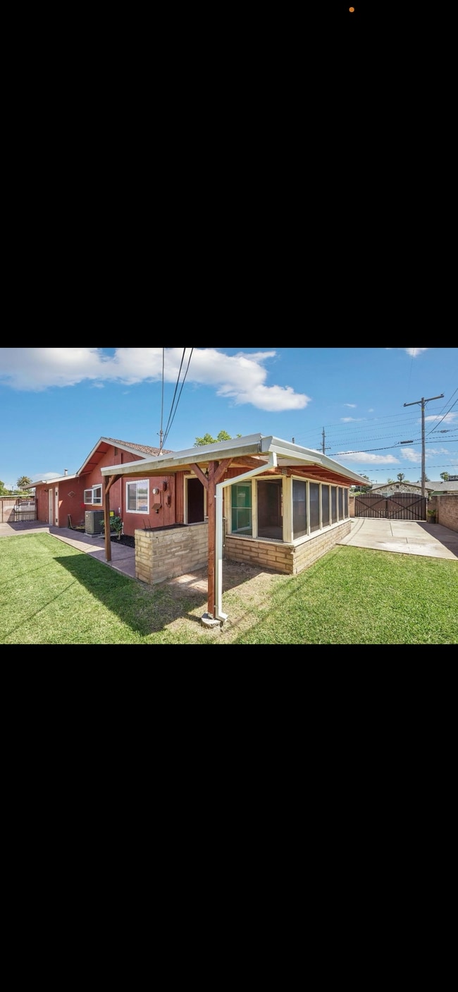 Photo - 400 Sunset Dr