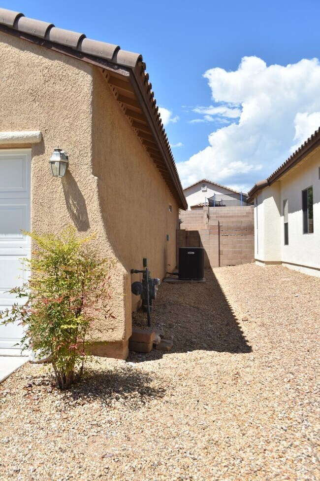 Photo - Location! Location! Location! 3BR/2BA/1766 sq.ft. rental in Cahaparral Village North in Sierra Vi...