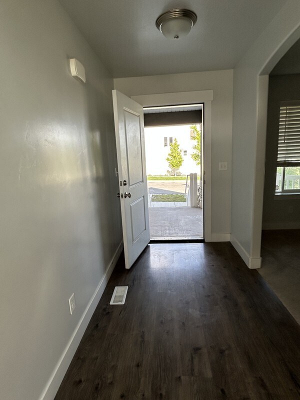 Photo - 221 N Stone Gate Dr