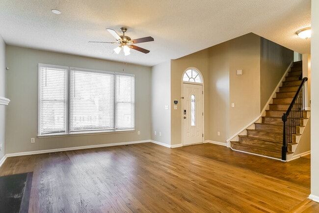 Photo - 4708 Easthampton Dr