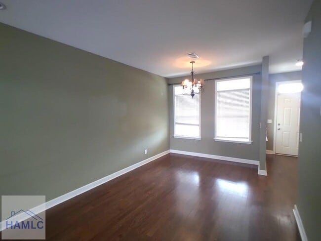 Photo - 114 Governors Blvd