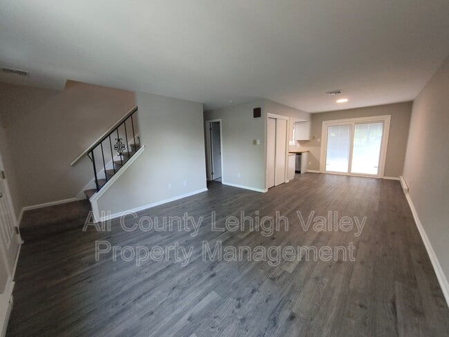 Photo - 806 S Armour St