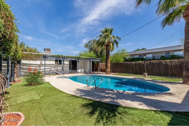 Photo - 4235 N 13th Pl Unit apt 2