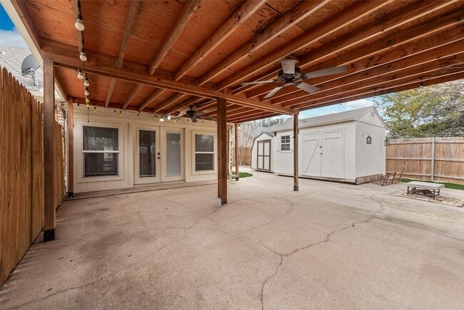 Photo - 1817 Crooked Ln