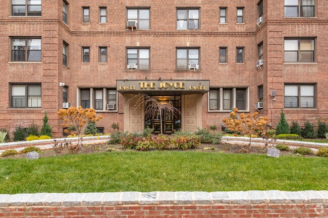 Photo - 6433 99th St