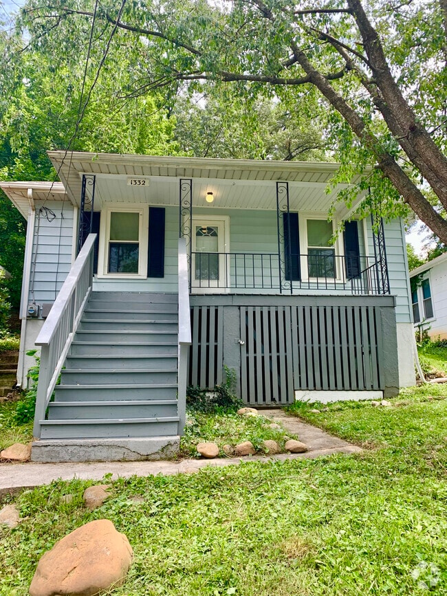 Building Photo - 1332 Buena Vista Blvd SE Rental