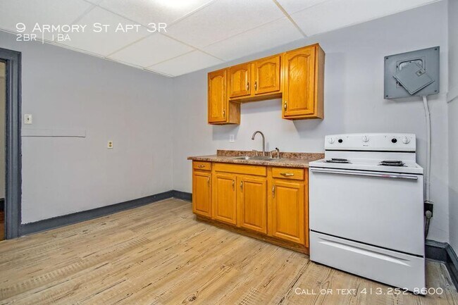 Photo - 9 Armory St Unit 3R