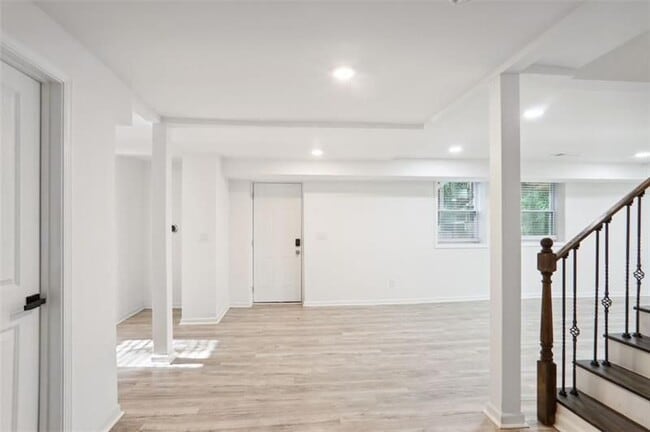 Photo - 2533 Kelly Lake Rd