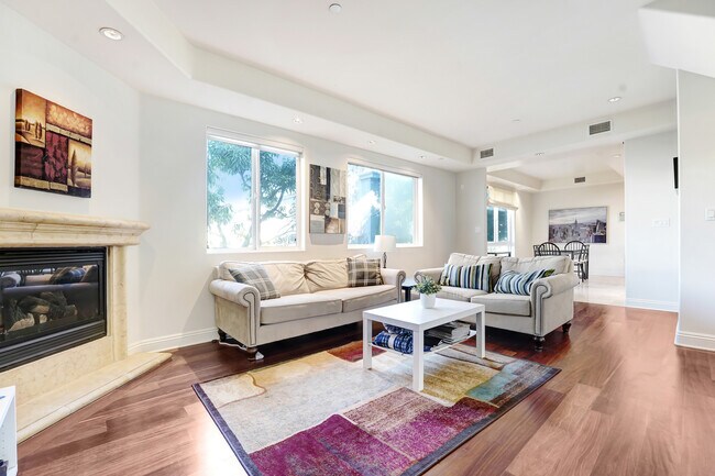 Photo - 11323 Huston St